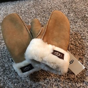 Genuine leather Ugg Mittens